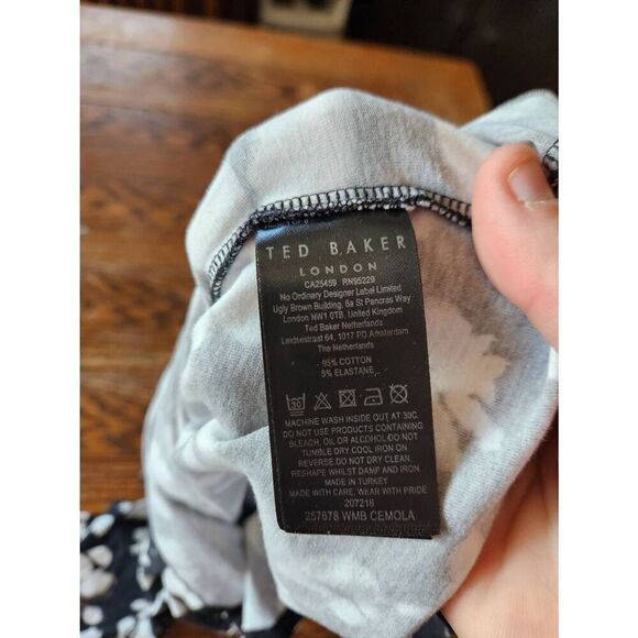 NWT Ted Baker Cemolo Floral Top in Black sz 1 (US 4) - Picture 5 of 6